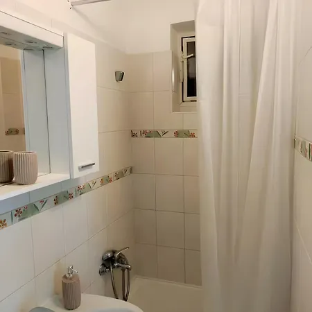 아파트 The Stone Alley Retreat *