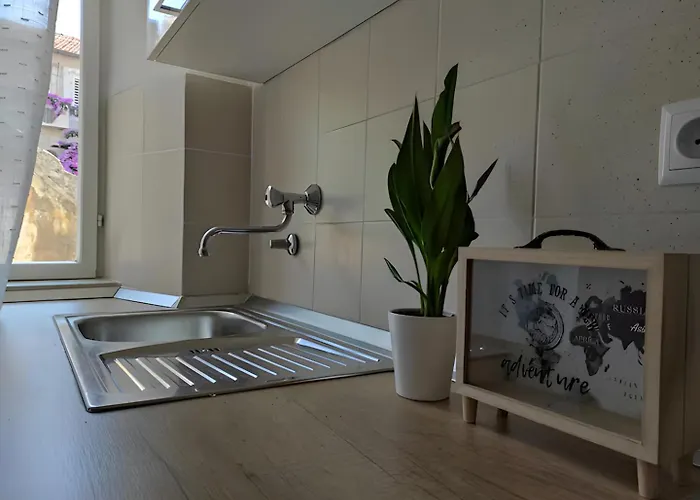 아파트 The Stone Alley Retreat *