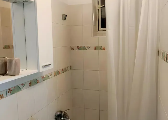 Apartment The Stone Alley Retreat *